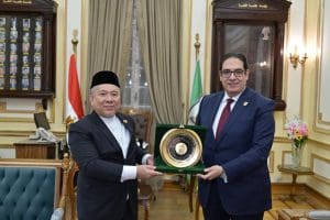 جامعة القاهرة وجامعة السلطان الشريف علي الإسلامية تبحثان تعزيز التعاون الأكاديمي والبحثي 4 IMG 20260122 WA0005 التعاون الأكاديمي والبحثي جامعة القاهرة وجامعة السلطان الشريف علي الإسلامية تبحثان تعزيز التعاون الأكاديمي والبحثي موقع في الجامعة