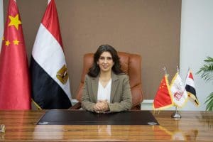 الجامعة المصرية الصينية تتصدر الجامعات الخاصة في عدد المنح الدراسية بمبادرة "منحة علماء المستقبل" 3 الدكتورة رشا الخولي رئيس الجامعة الصنية