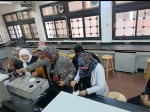جامعة قناة السويس تُدرب 35 مستفيداً على "صناعة المرطبات" ضمن مشروع ممول من الاتحاد الأوروبي 4 طريقة صناعة المرطبات بجامعة قناة السويس