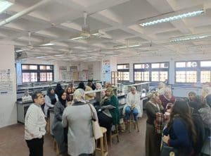 جامعة قناة السويس تُدرب 35 مستفيداً على "صناعة المرطبات" ضمن مشروع ممول من الاتحاد الأوروبي 5 طريقة صناعة المرطبات بجامعة قناة السويس