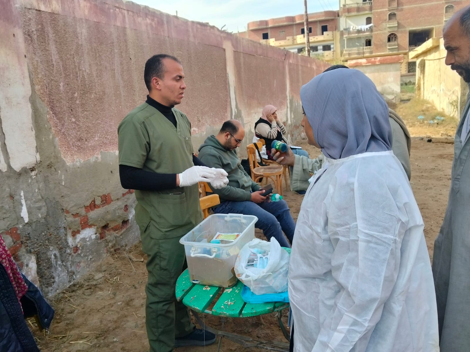 جامعة قناة السويس تنفذ قافلة تنموية شاملة للتل الكبير وفحص 647 حالة مجانًا