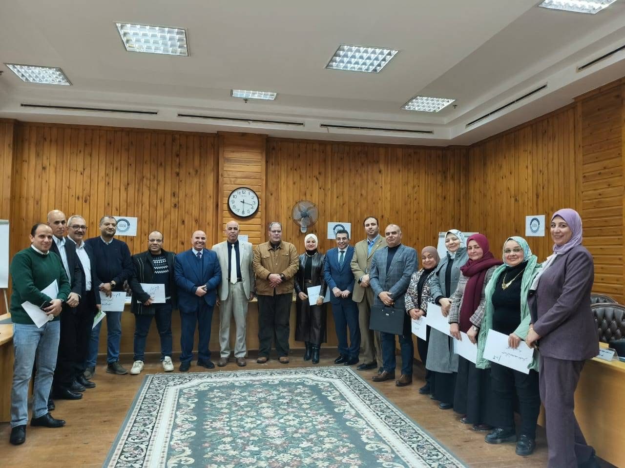 IMG 0322 جامعة كفر الشيخ رئيس جامعة كفر الشيخ يشهد ختام فعاليات البرنامج التدريبي الموحد لتأهيل القيادات الأكاديمية موقع في الجامعة