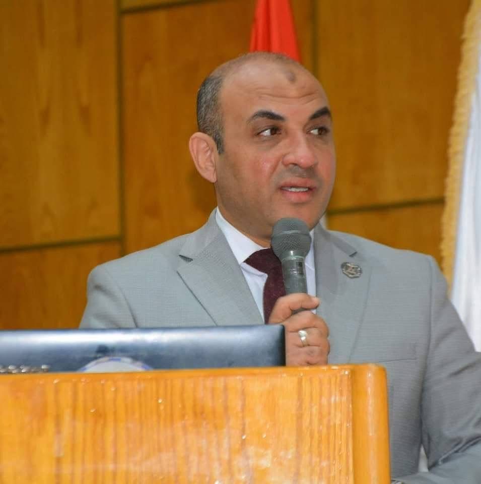 IMG 0621 البحث "بين الفاصلة والفكرة".. أزمة تقييم البحث العلمي في عصر الذكاء الاصطناعي موقع في الجامعة