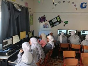 طلاب أولى ثانوي أزهري يؤدون امتحان البرمجة والذكاء الاصطناعي عبر منصة «Sprix» 3 IMG 0626 أزهري طلاب أولى ثانوي أزهري يؤدون امتحان البرمجة والذكاء الاصطناعي عبر منصة «Sprix» موقع في الجامعة