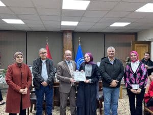 IMG 1099 السويس جامعة قناة السويس تكرّم طلاب كورس المذيع المحترف باللغة الإنجليزية موقع في الجامعة