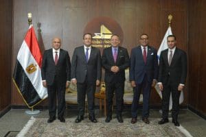 IMG 1160 دمياط رئيس جامعة دمياط يشهد مناقشة رسالة ماجستير حول دور البنوك التجارية في تحقيق التنمية المستدامة موقع في الجامعة