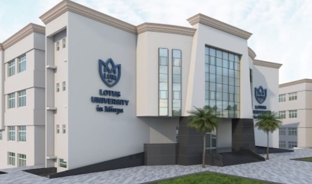 IMG 1339 جامعة اللوتس تعلن فتح باب التقديم لوظيفة مدرب لغة جامعة اللوتس تعلن فتح باب التقديم لوظيفة مدرب لغة إنجليزية.. رابط وشروط التسجيل موقع في الجامعة