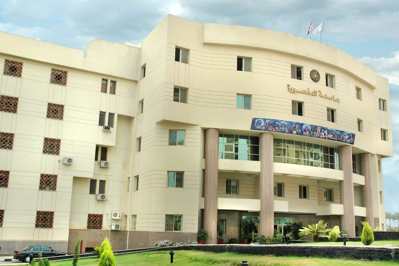IMG 1349 جامعة المنصورة الأهلية جامعة المنصورة تحقق معدل إنجاز 98% في منظومة الشكاوى الحكومية لعام 2025 موقع في الجامعة