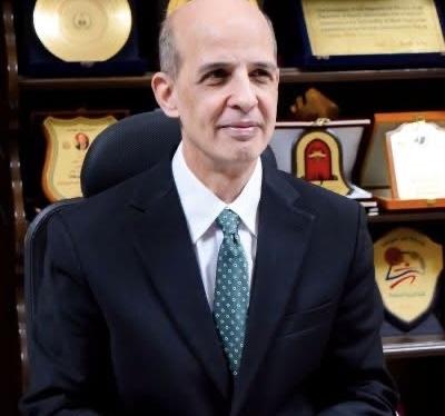 IMG 1494 جامعة بني سويف عضو هيئة تدريس بجامعة بني سويف يبتكر أول برنامج إلكتروني معتمد لقياس وتوجيه شخصية المراهقين موقع في الجامعة