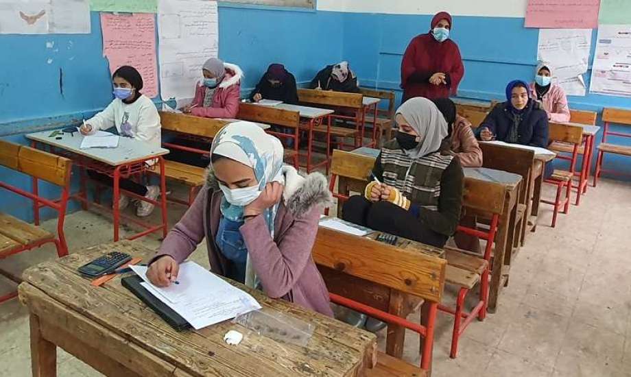 IMG 1720 الجبر لن يخرج عنها الامتحان.. مراجعة الجبر والإحصاء للشهادة الإعدادية 2026 موقع في الجامعة