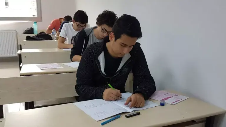 IMG 1943 2 نتيجة الشهادة الإعدادية 2026 بالسويس كيفية الاستعلام عن نتيجة الشهادة الإعدادية 2026 بالسويس فور ظهورها موقع في الجامعة