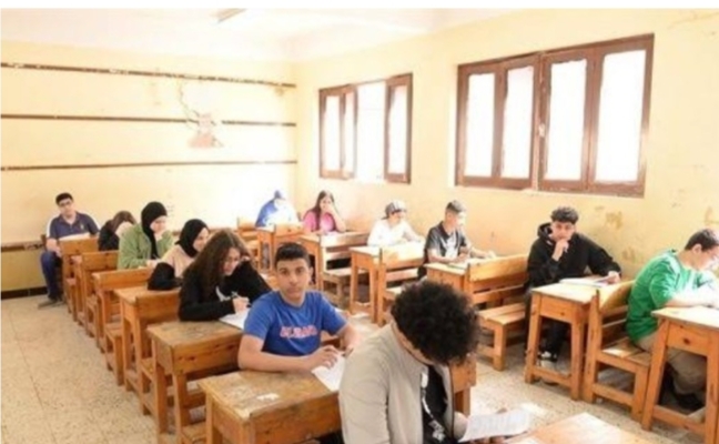 IMG ٢٠٢٦٠١٠٨ ٢٠٢٤١٣ مراجعات مراجعات نهائية مجانية للصف الأول الثانوي في مادة اللغة العربية بالفيوم 2026 ـ فيديو موقع في الجامعة
