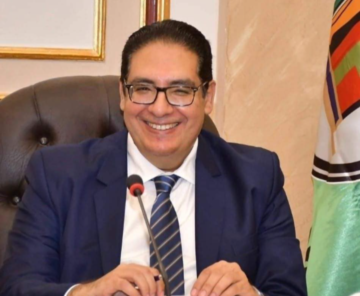 رئيس جامعة القاهرة