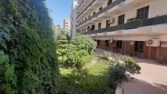 images 2 1 جامعة سوهاج بعد لقاء عميد الكلية.. أول تعليق من طالبة ألسن سوهاج: العميد وعدني بحل مشكلتي  موقع في الجامعة