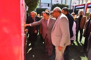 محافظ أسيوط يفتتح معرض تدوير الرواكد بمدرسة أبوتيج المهنية ويحول مخلفات الاخشاب إلى منتجات تنموية 3 محافظ أسيوط يفتتح معرض تدوير الرواكد