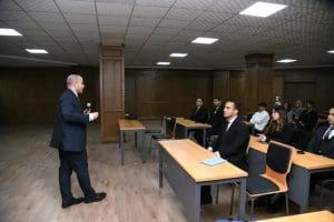 كلية القانون بالجامعة المصرية الصينية تطلق مسابقات المحاكمات الصورية وتدشن نادي الـMooting 2 كلية القانون بالجامعة المصرية الصينية