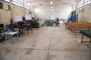FB IMG 1769945255880 إنشاء مدرسة تكنولوجية حديثة محافظ قنا والسفير الياباني يتفقدان المدرسة الفنية الصناعية لمشروع إنشاء مدرسة تكنولوجية حديثة موقع في الجامعة