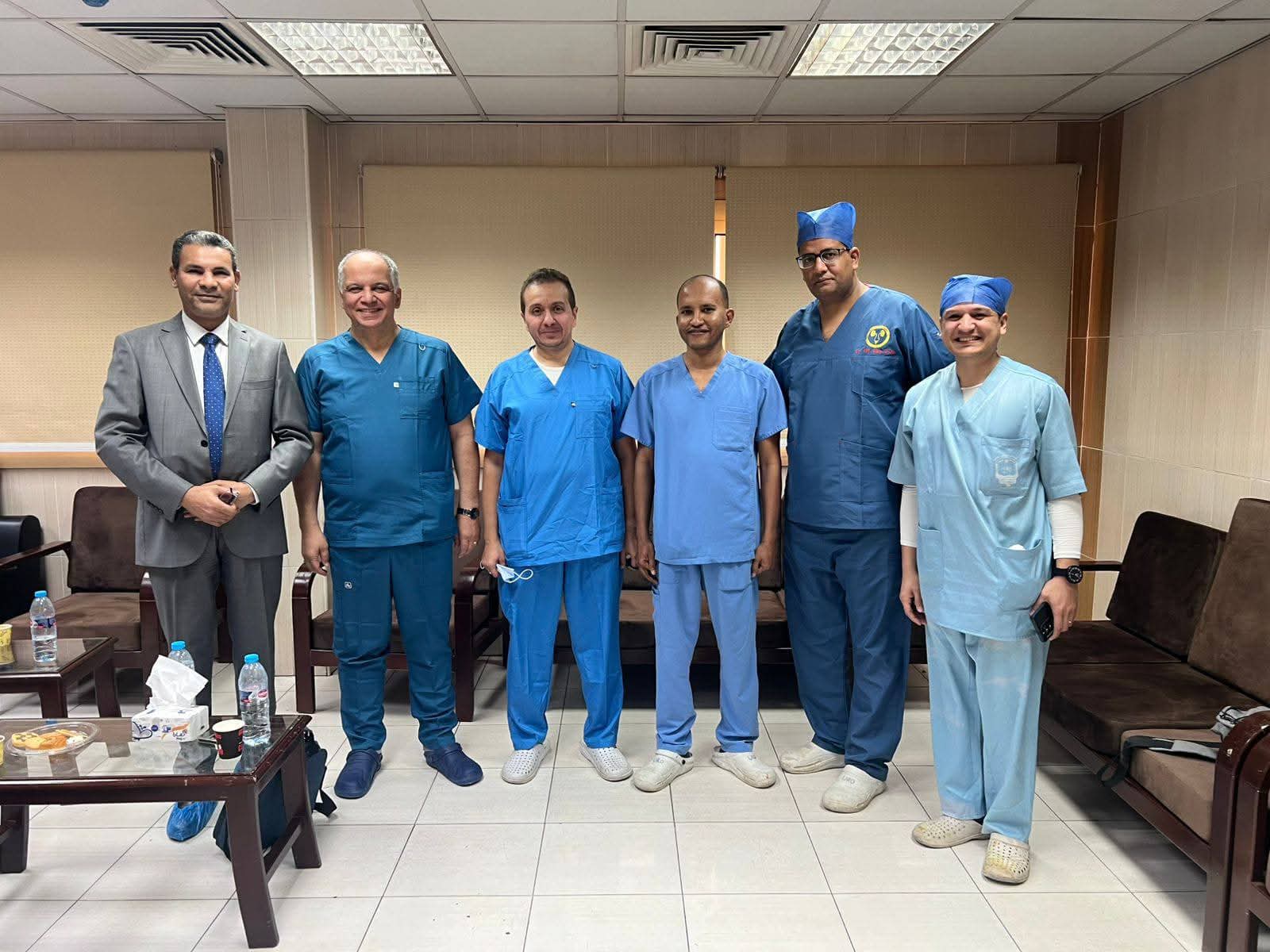 جامعة أسوان تنظم 5 ورش جراحية متقدمة في المسالك البولية 