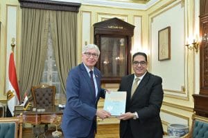 جامعة القاهرة تبحث تعزيز التعاون الأكاديمي والبحثي مع جامعة سان ماركوس الوطنية 2 جامعة القاهرة تبحث تعزيز التعاون الأكاديمي والبحثي مع جامعة سان ماركوس الوطنية