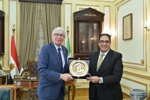 جامعة القاهرة تبحث تعزيز التعاون الأكاديمي والبحثي مع جامعة سان ماركوس الوطنية 3 جامعة القاهرة تبحث تعزيز التعاون الأكاديمي والبحثي مع جامعة سان ماركوس الوطنية