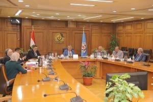 رئيس جامعة السويس يترأس لجنة اختيار القيادات الجامعية ويؤكد الالتزام بالشفافية وتكافؤ الفرص 5 رئيس جامعة السويس يترأس لجنة اختيار القيادات الجامعية