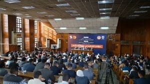 جامعة القاهرة تستضيف اليوم الثاني لمؤتمر التحكيم في عقود الاستثمار بثلاث ورش متخصصة وعملية 4 جامعة القاهرة تستضيف اليوم الثاني لمؤتمر التحكيم في عقود الاستثمار بثلاث ورش متخصصة وعملية