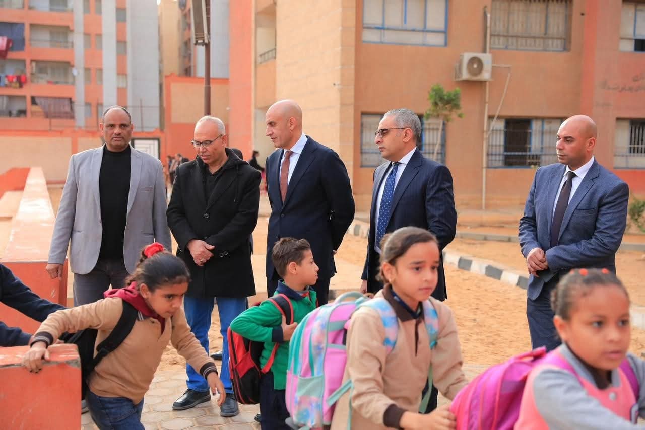 وزير التعليم يتفقد مدارس “تحيا مصر” بالمقطم ويشدد على إتقان مهارات القراءة والكتابة