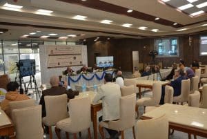 رئيس جامعة دمياط يحضر مناقشة رسالة دكتوراه بكلية الحقوق عن تداعيات تعطل الملاحة بقناة السويس 4 FB IMG 1771348619724 رئيس جامعة دمياط يحضر مناقشة رسالة دكتوراه بكلية الحقوق رئيس جامعة دمياط يحضر مناقشة رسالة دكتوراه بكلية الحقوق عن تداعيات تعطل الملاحة بقناة السويس موقع في الجامعة