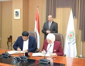 رئيس جامعة المنصورة يشهد توقيع بروتوكول تعاون مع الأكاديمية العُمانية لتأهيل الكوادر المهنية 5 FB IMG 1771433556714 رئيس جامعة المنصورة رئيس جامعة المنصورة يشهد توقيع بروتوكول تعاون مع الأكاديمية العُمانية لتأهيل الكوادر المهنية موقع في الجامعة