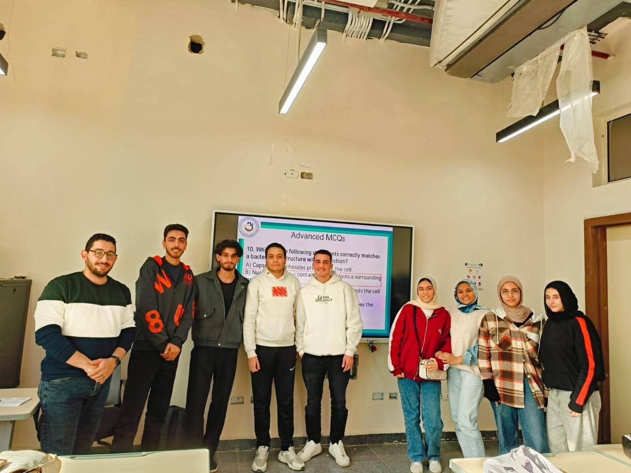 FB IMG 1771687631749 جامعة المنصورة الأهلية جامعة المنصورة الأهلية تطبق استراتيجيات تعلم حديثة لتنمية التفكير الناقد لطلاب الميكروبيولوجي موقع في الجامعة