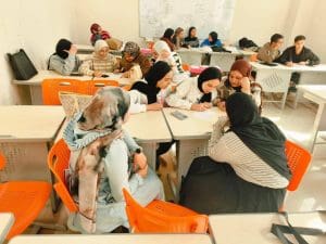 جامعة المنصورة الأهلية تطبق استراتيجيات تعلم حديثة لتنمية التفكير الناقد لطلاب الميكروبيولوجي 3 استراتيجيات تعلم حديثة لتنمية التفكير الناقد لطلاب الميكروبيولوجي