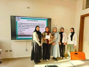 جامعة المنصورة الأهلية تطبق استراتيجيات تعلم حديثة لتنمية التفكير الناقد لطلاب الميكروبيولوجي 2 جامعة المنصورة الأهلية