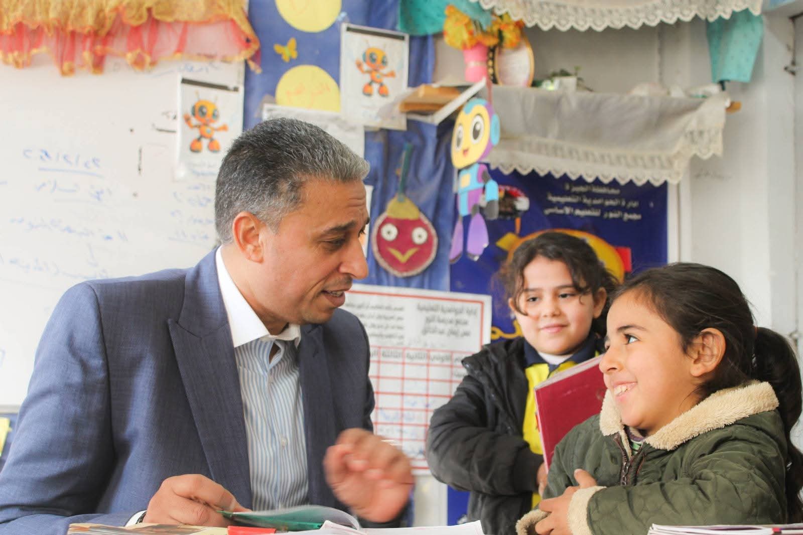 لمتابعة التقييمات والغياب.. وكيل تعليم الجيزة يفاجئ مدارس الحوامدية وأبو النمرس بزيارة ميدانية