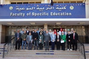 رئيس جامعة المنيا يفتتح المعرض الأول لمفروشات وديكورات رمضان بكلية التربية النوعية 3 رئيس جامعة المنيا يفتتح المعرض الأول لمفروشات