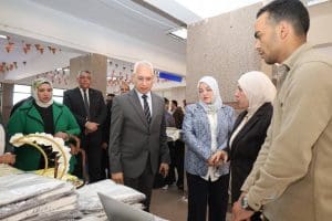 رئيس جامعة المنيا يفتتح المعرض الأول لمفروشات وديكورات رمضان بكلية التربية النوعية 2 FB IMG 1771782223640 رئيس جامعة المنيا يفتتح المعرض الأول لمفروشات رئيس جامعة المنيا يفتتح المعرض الأول لمفروشات وديكورات رمضان بكلية التربية النوعية موقع في الجامعة