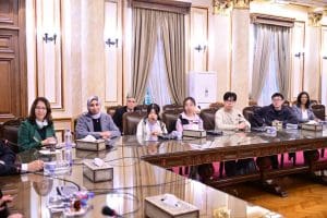 FB IMG 1772090417046 مدرسة شتوية لطلاب جامعة شنغهاي جياو تونج مدرسة شتوية لطلاب جامعة شنغهاي جياو تونج بالأقصر.. خطوة جديدة لتعزيز الشراكات الدولية لجامعة القاهرة موقع في الجامعة