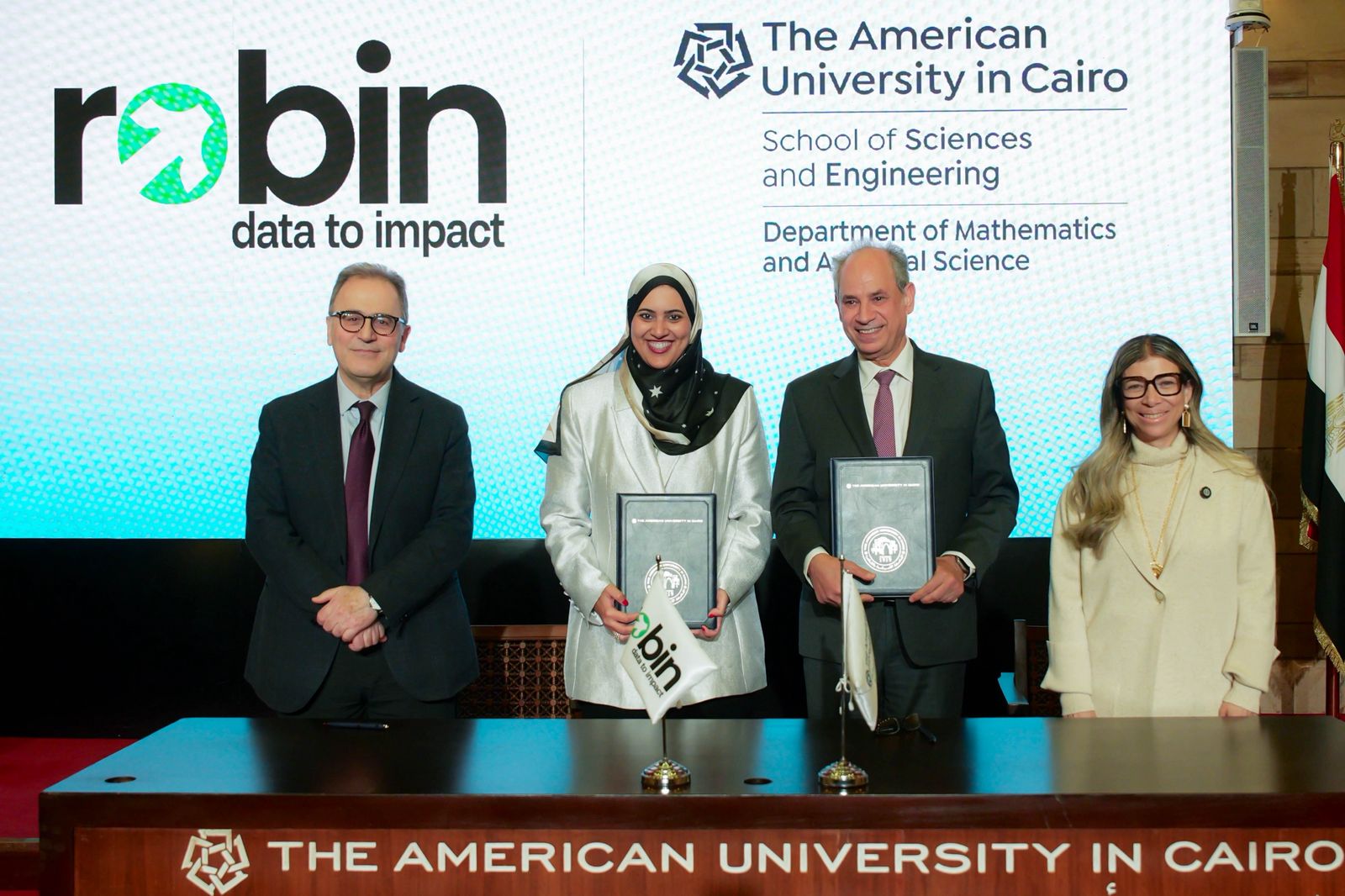 IMG 20260203 WA0006 الفصل الدراسي الثاني شراكة استراتيجية بين الجامعة الأمريكية بالقاهرة و«روبن» لتأهيل كوادر علوم البيانات والذكاء الاصطناعي في مصر موقع في الجامعة