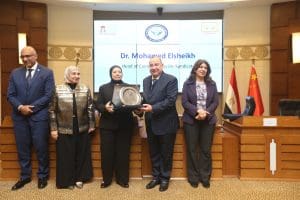 الجامعة المصرية الصينية تنظم مؤتمر الصيدلة الدولي (JIPC 2026) بمشاركة خبراء من مصر والصين وبريطانيا 3 الجامعة المصرية الصينية تنظم مؤتمر الصيدلة الدولي