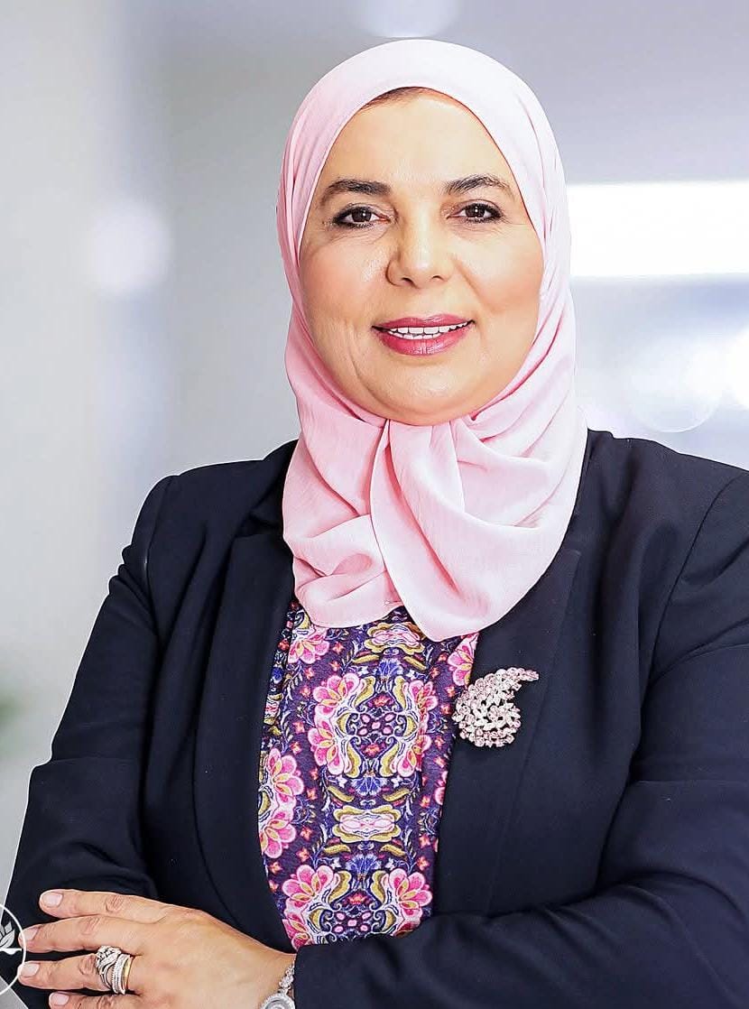 الدكتورة إيمان سند أخصائية الأمراض الجلدية
