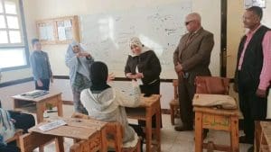 جولة وكيل مديرية تعليم أسوان بمدرسة النور للمكفوفين لمتابعة العملية التعليمية وتنمية مهارات الطلاب 3 وكيل مديرية تعليم أسوان بمدرسة النور للمكفوفين