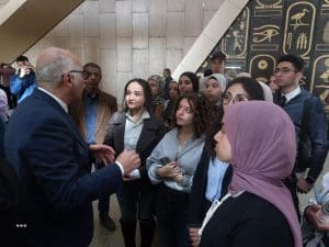 جامعة القاهرة تنظم زيارة لطلابها المتفوقين وذوي الهمم إلى المتحف المصري الكبير 2 جامعة القاهرة