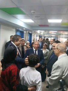 بعد 4 أشهر من العلاج.. قصر العيني ينجح في إنقاذ طفل مصاب مناعي سبب له شلل كامل في الجسد 2 بعد 4 أشهر من العلاج.. قصر العيني ينجح في إنقاذ طفل مصاب مناعي سبب له شلل كامل في الجسد