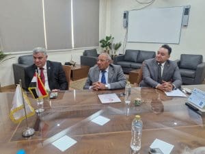 تطوير التعليم بالوزراء ونقابة البيطريين يبحثان المسارات الأكاديمية لجامعة الغذاء