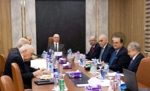 جامعة المنصورة الأهلية تناقش خطط التطوير