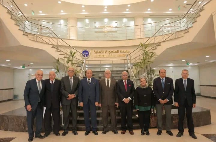 IMG 20260216 WA0164 جامعة المنصورة الأهلية جامعة المنصورة الأهلية تناقش خطط التطوير ويعتمد عددًا من القرارات الأكاديمية والمالية موقع في الجامعة
