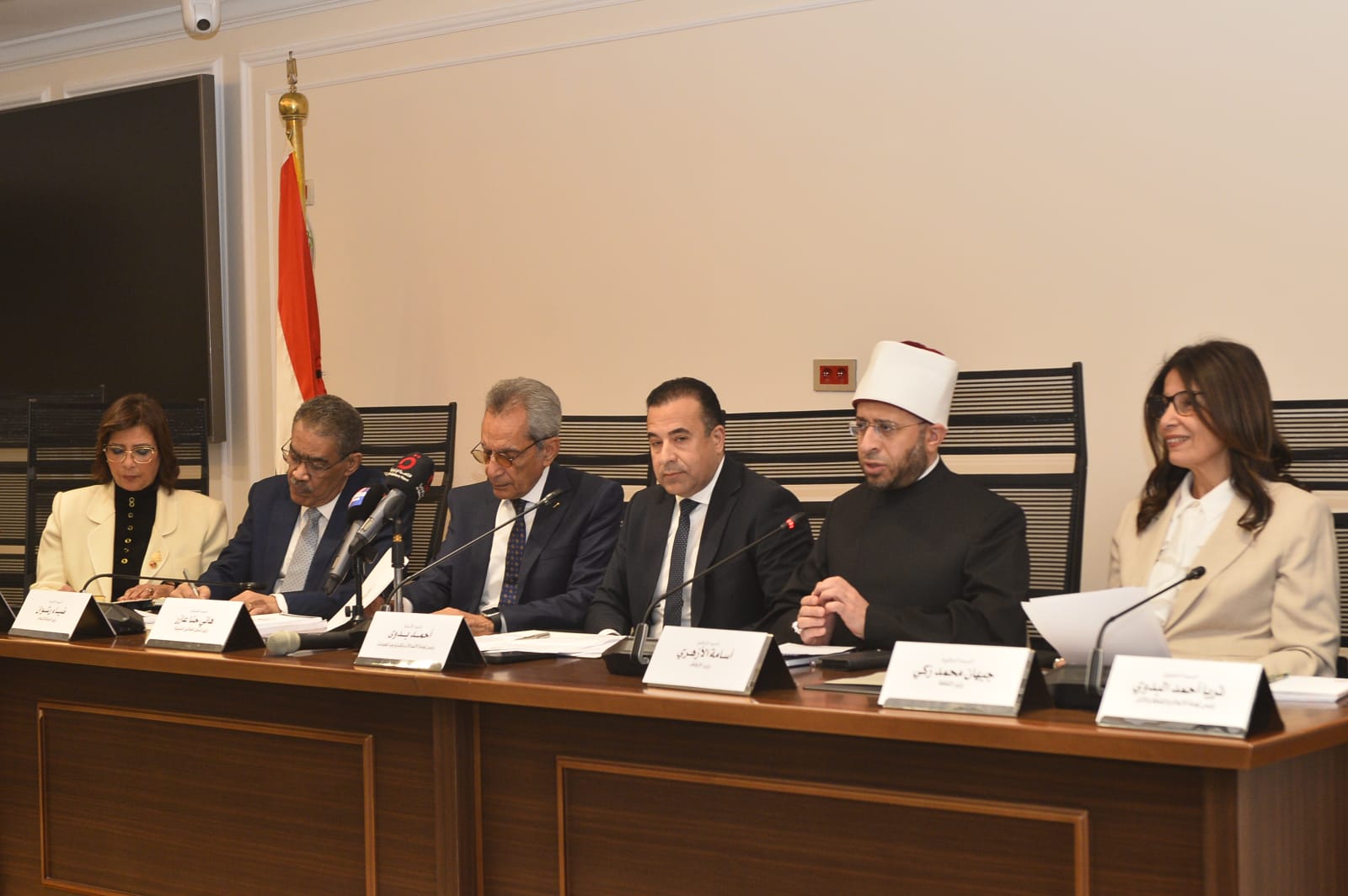 وزير الأوقاف يؤكد دعم تشريع حماية الأطفال من مخاطر مواقع التواصل الاجتماعي