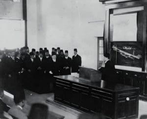 لحظة تاريخية بكلية الهندسة بجامعة القاهرة.. صورة نادرة للملك فؤاد يفتتح المبنى عام 1933 3 لحظة تاريخية بكلية الهندسة بجامعة القاهرة