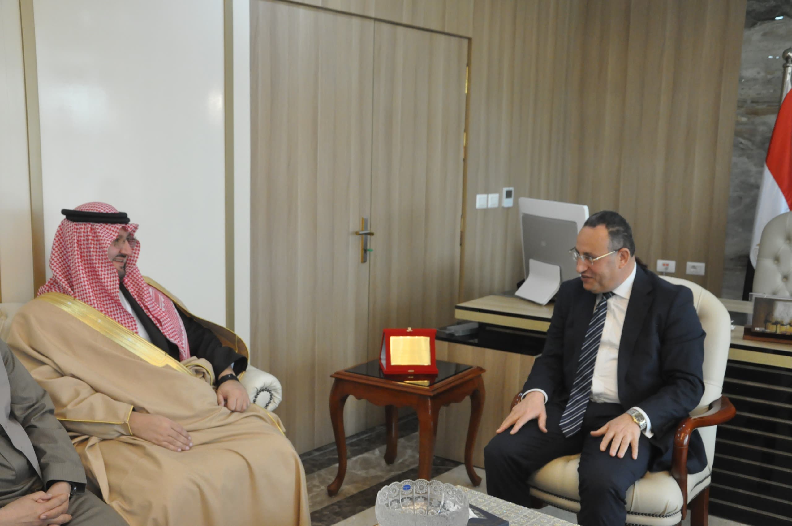 IMG 20260227 WA0013 المجلس التنفيذي للأكاديمية العربية مباحثات بين عبدالعزيز قنصوة والجامعة العربية المفتوحة لتعزيز الشراكات التعليمية موقع في الجامعة