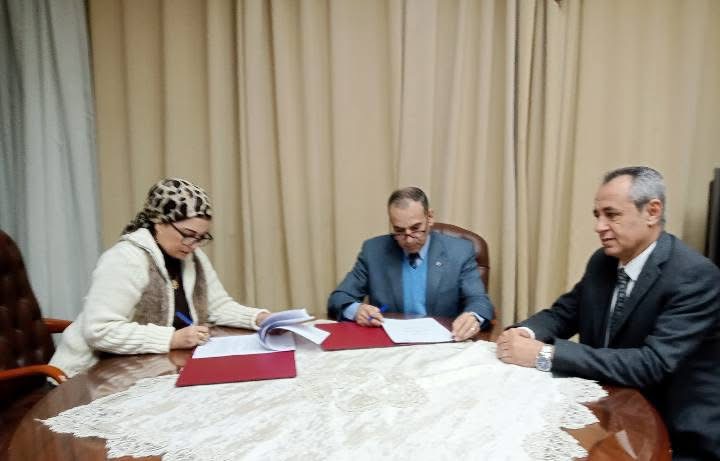 IMG 2574 الترشيح للتسكين على وظائف المعلمين «المهنية للمعلمين» توقّع شراكة مع «إيديوهب» لتطوير مهارات المعلمين ومواكبة التحول الرقمي موقع في الجامعة