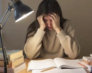 اعرفها وتجنبها.. أخطاء شائعة بتضيع درجاتك في الامتحان رغم إنك مذاكر كويس 5 IMG 3315 أخطاء شائعة بتضيع درجاتك في الامتحان اعرفها وتجنبها.. أخطاء شائعة بتضيع درجاتك في الامتحان رغم إنك مذاكر كويس موقع في الجامعة